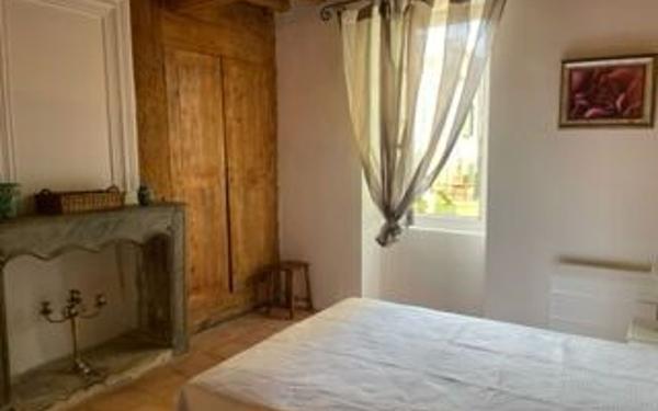 Maison à louer    2 pièces •  Remoulins