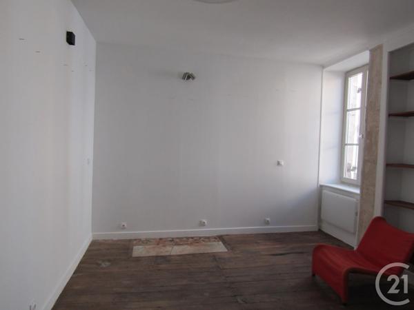 Maison à vendre  7 pièces - 161 m2 CHEF BOUTONNE - 79