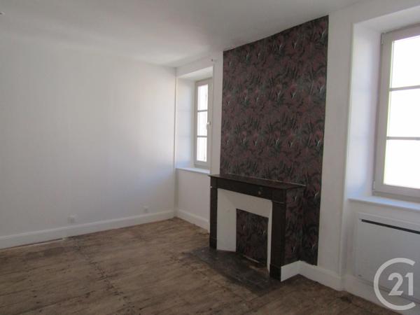 Maison à vendre  7 pièces - 161 m2 CHEF BOUTONNE - 79