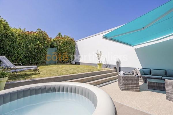 Vente
                Maison112 m² - 6 Pièces -
                    LA CHAPELLE SUR ERDRE (44240)