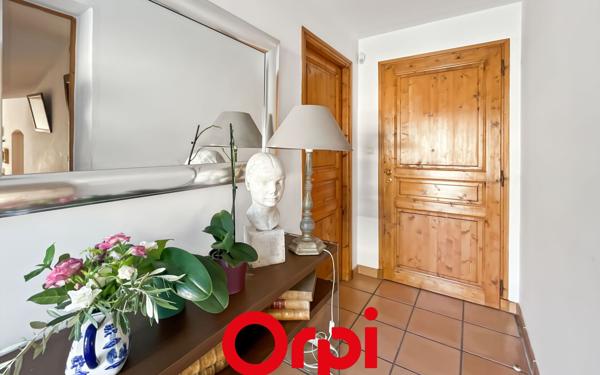 Maison à vendre    7 pièces • 158,94 m2 Sanary-sur-Mer