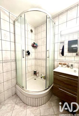 Location appartement 4 pièces 81 m² Nandy