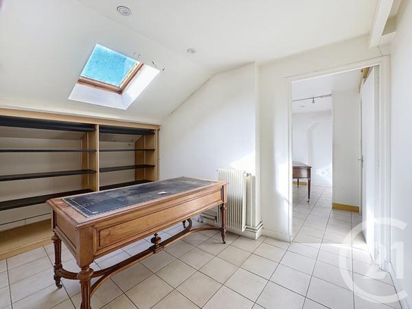 Maison à vendre  11 pièces - 194,17 m2 VILLEJUIF - 94