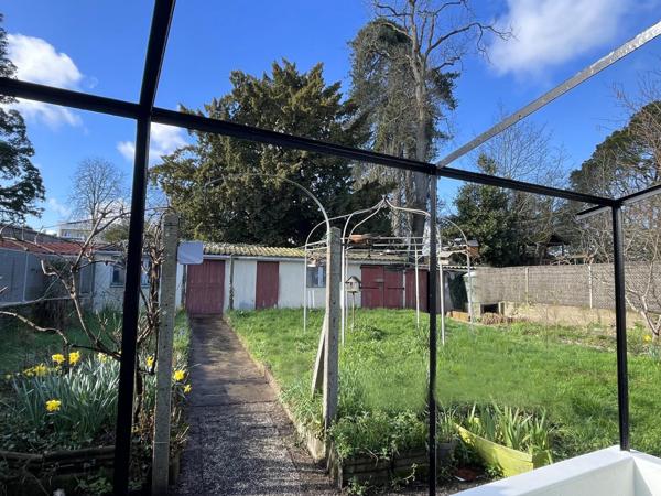 Rezé La Houssais Maison avec potentiel d'aménagement des combles