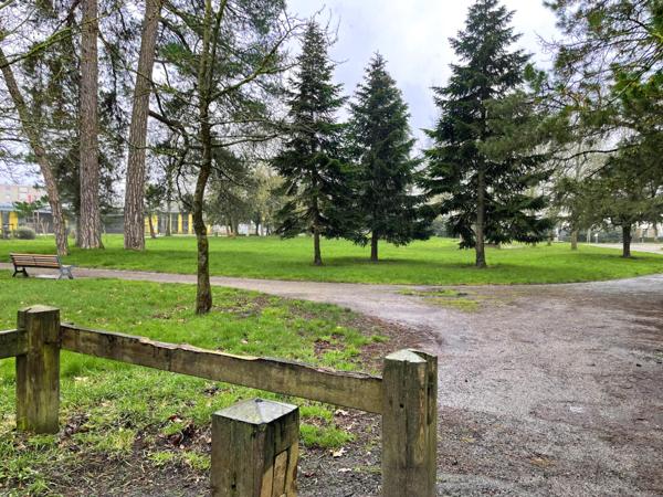 Rezé La Houssais Maison avec potentiel d'aménagement des combles