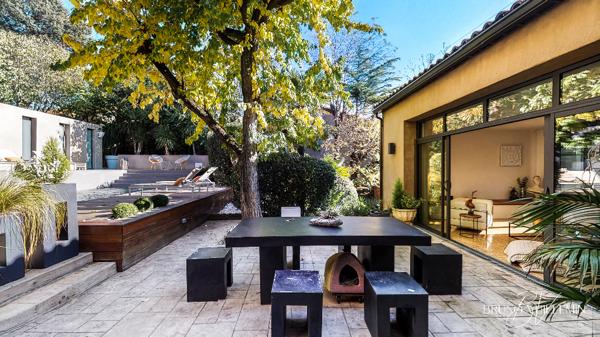 MAISON BOURGEOISE FIN XIXème ENTIEREMENT RENOVEE A 2 PAS DE LA CITE DE CARCASSONNE