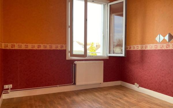 Appartement à louer    2 pièces •  Saint-Jean-de-la-Ruelle