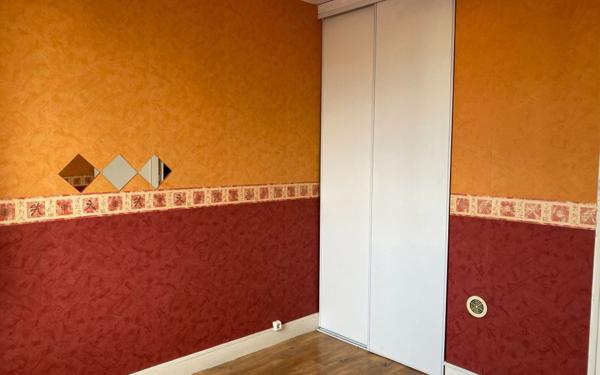 Appartement à louer    2 pièces •  Saint-Jean-de-la-Ruelle