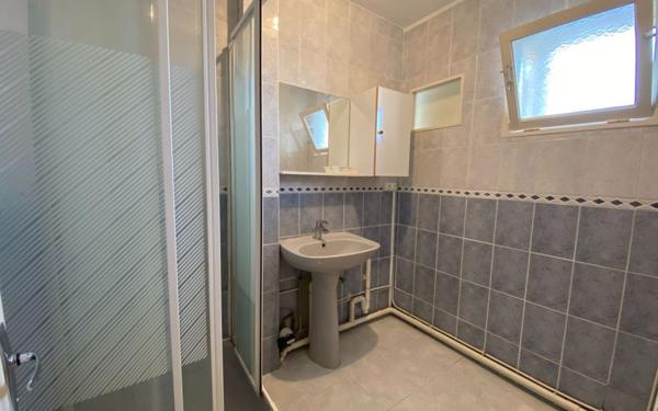 Appartement à louer    2 pièces •  Saint-Jean-de-la-Ruelle