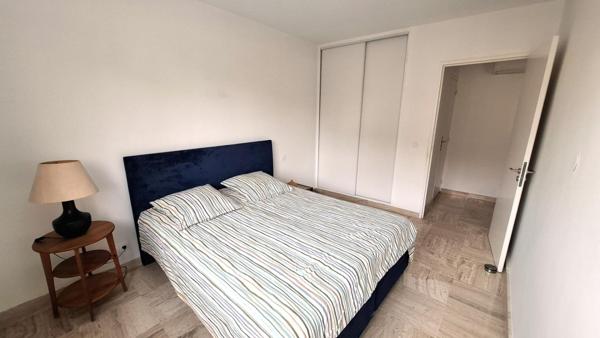 Appartement traversant avec vue mer panoramique  Port de Hyères