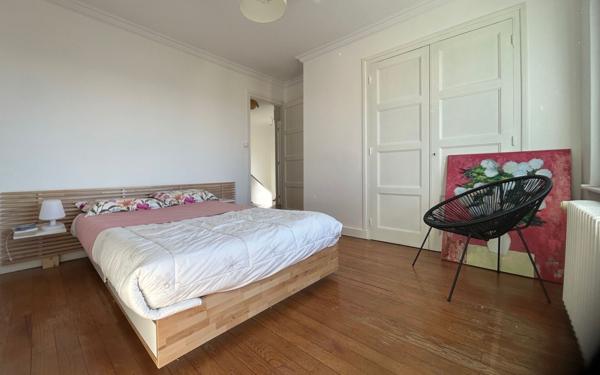 Maison à vendre    7 pièces • 133,96 m2 Sainte-Foy-lès-Lyon