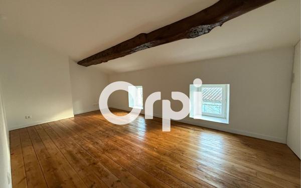 Maison à louer    3 pièces •  Saint-Saturnin-du-Bois