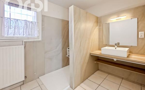 Maison à louer    4 pièces •  Saint-Étienne-de-Fontbellon