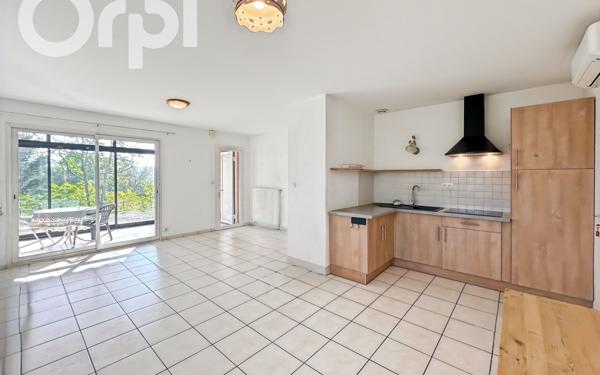 Maison à louer    4 pièces •  Saint-Étienne-de-Fontbellon