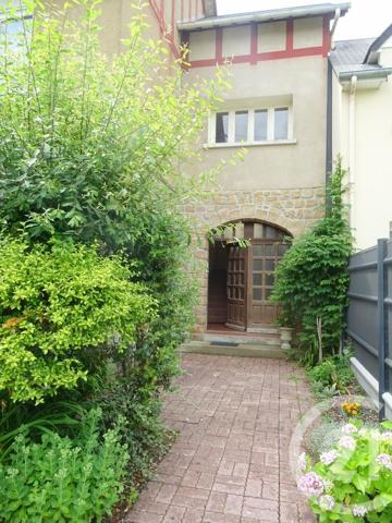 Immeuble à vendre  135 m2 JULLOUVILLE - 50