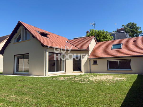 MAISON FAMILIALE NEUVE 6 PIÈCES À SOISY-SUR-SEINE