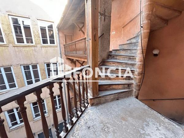 Location Appartement 2 pièces 52.6 m² - 10 RUE DU BOEUF Lyon 69005