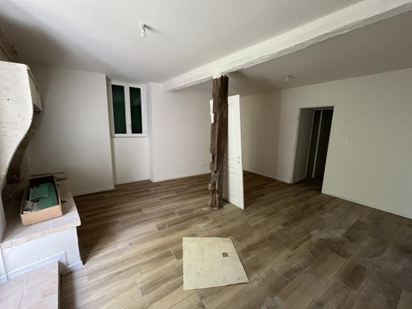 Maison à louer |  Brie-sous-Chalais |  3 pièces | 78 m²