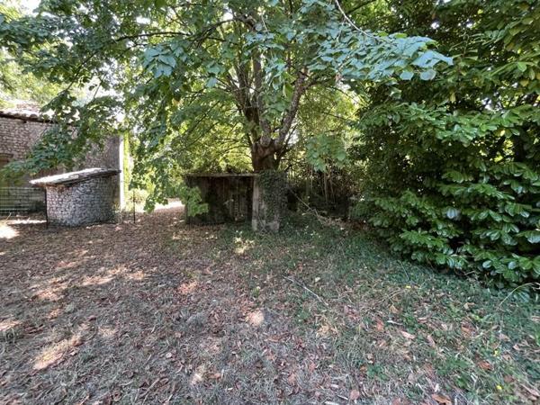 Maison à louer |  Brie-sous-Chalais |  3 pièces | 78 m²