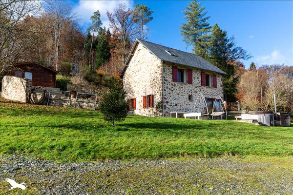 Maison à vendre |  Chamberet |  4 pièces | 160 m²