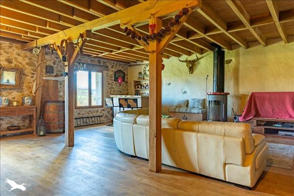 Maison à vendre |  Chamberet |  4 pièces | 160 m²