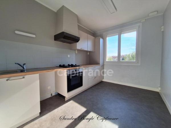 Maison à vendre 4 pièces LAVAL (53)