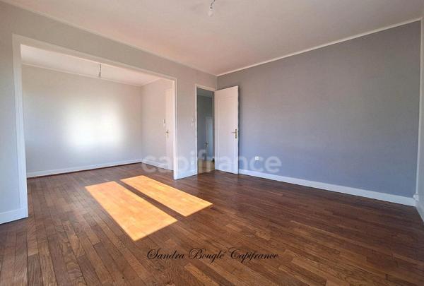 Maison à vendre 4 pièces LAVAL (53)