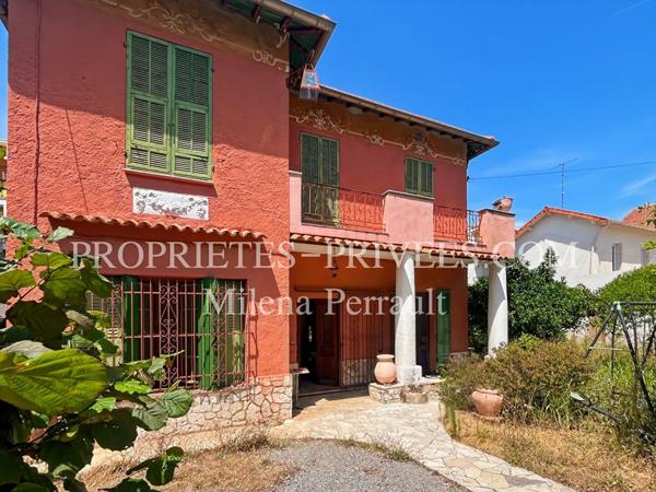 Rare opportunité à Saint-Laurent-du-Var ! Maison de ville à rénover avec jardin et garage