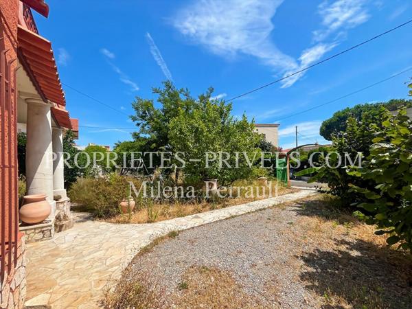 Rare opportunité à Saint-Laurent-du-Var ! Maison de ville à rénover avec jardin et garage