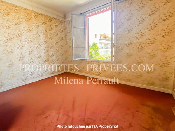 Rare opportunité à Saint-Laurent-du-Var ! Maison de ville à rénover avec jardin et garage