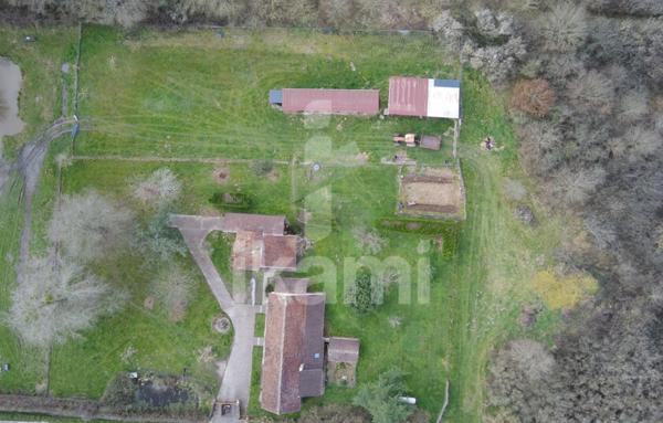 Longère avec dépendances sur 1,5 hectare   Châtres-sur-Cher (Sud Sologne)