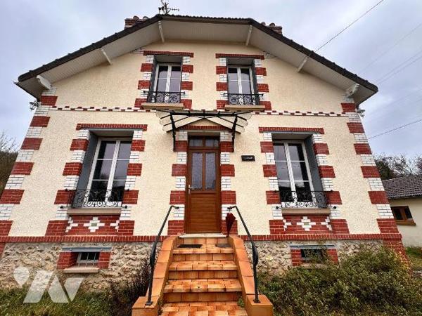 Maison d'habitation comprenant une entrée, une chambre, un salon-salle à manger, une cuisine do...