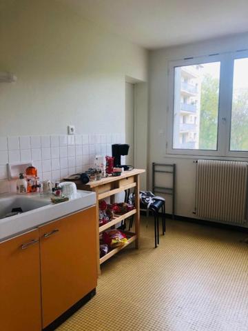 Appartement * 2 Pièces * 46 M² * 44300 Nantes * 545 * 40 * 585,  
Nantes 44300