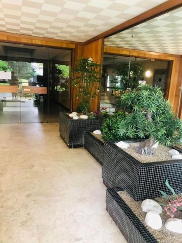 Appartement * 2 Pièces * 46 M² * 44300 Nantes * 545 * 40 * 585,  
Nantes 44300