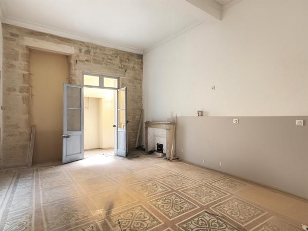 Sommières (30250) APPARTEMENT DE TYPE T5 coeur de sommieres