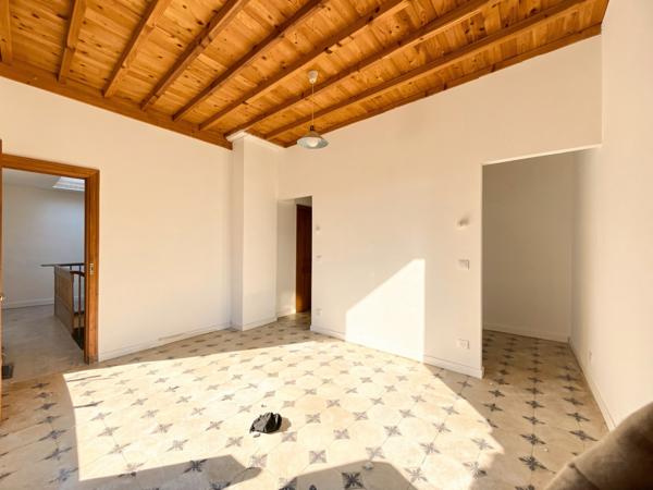 Sommières (30250) APPARTEMENT DE TYPE T5 coeur de sommieres