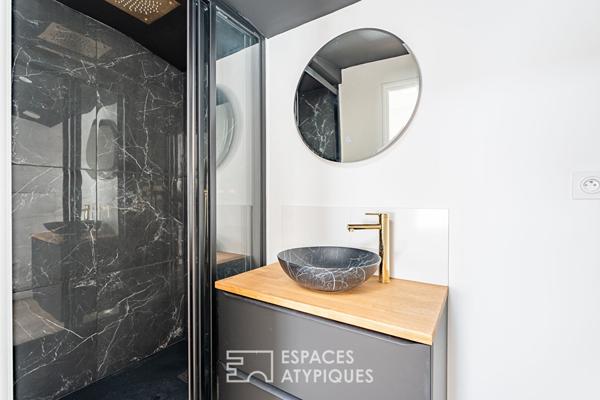 Loft entièrement rénové et son patio au coeur de Chaville