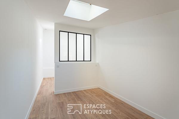 Loft entièrement rénové et son patio au coeur de Chaville
