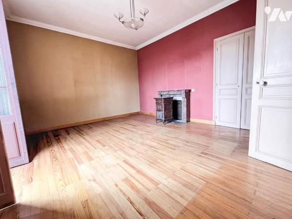 Villa des années 30 proche centre a rénover