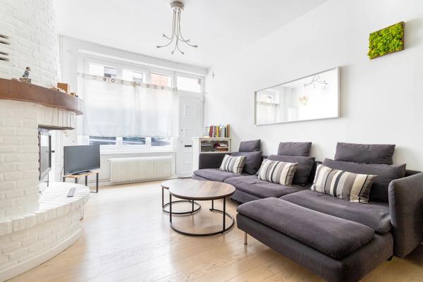 Maison
         5 pièces
        - 82 m² Exclusivité 279 000 € *