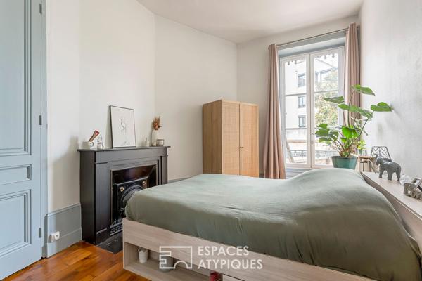 Ancien rénové proche de la place Sainte-Anne