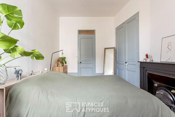 Ancien rénové proche de la place Sainte-Anne