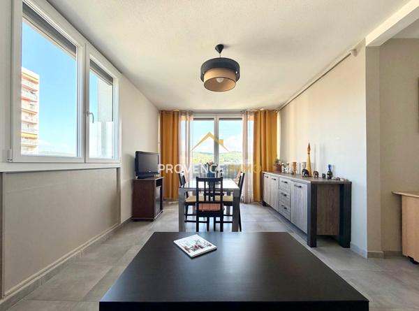 Salon-de-Provence (13300) Appartement T3 entièrement rénové avec balcon et cave