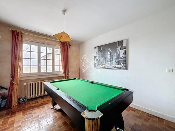 Maison d’exception meublée avec piscine – COMMUNAY