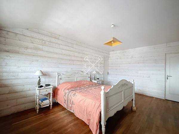 Maison d’exception meublée avec piscine – COMMUNAY
