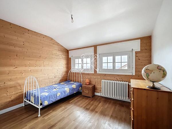 Maison d’exception meublée avec piscine – COMMUNAY