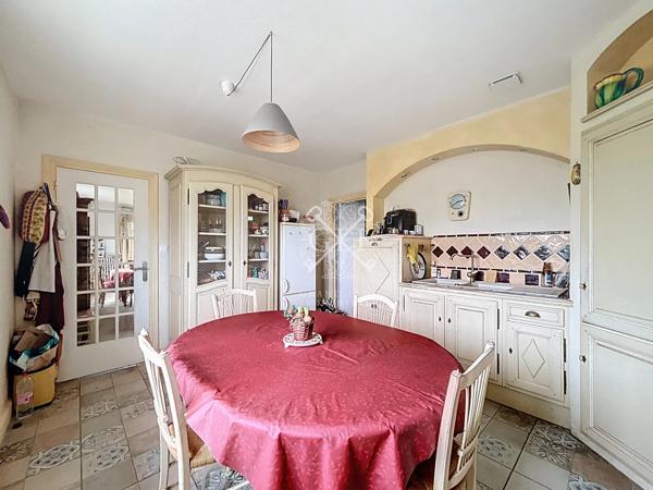 Maison d’exception meublée avec piscine – COMMUNAY