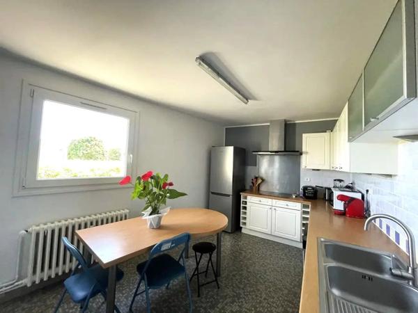 Vente                                                      Appartement
                        
                     4 pièces                      81 m2                     à Compiègne