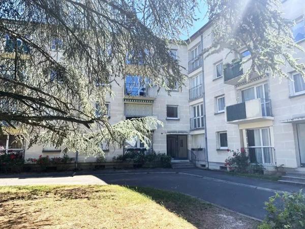 Vente                                                      Appartement
                        
                     4 pièces                      81 m2                     à Compiègne