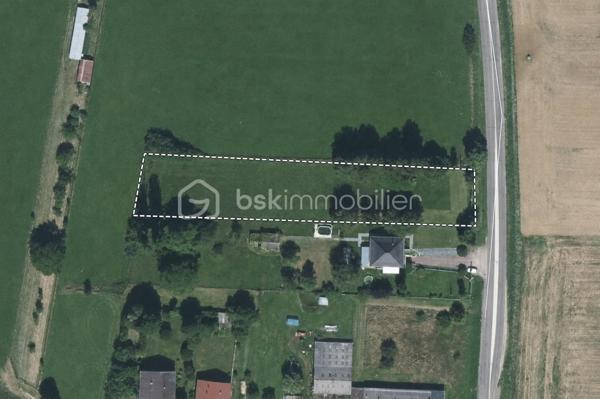 À découvrir à Pusey, ce terrain constructible d'une superficie de 3 348 m², offrant un bel espace pour concrétiser votre projet de construction.

Sa surface généreuse permet d'envisager différents projets et vous offre l'opportunité d'une construction à votre image en profitant d'un environnement agréable, tout en restant à proximité des commerces, services et principaux axes du secteur de Vesoul.

Les atouts :

Terrain constructible
Surface totale : 3 348 m²
Belle superficie offrant de nombreuses possibilités d'aménagement
Secteur recherché à proximité de Vesoul
Accès rapide aux commerces et services

Un terrain à découvrir pour imaginer votre future maison dans un secteur alliant espace, tranquillité et proximité des commodités.

Pour plus d'informations, connaître les caractéristiques précises du terrain ou organiser une visite, contactez-moi.

Olivier Bailly
Conseiller immobilier BSK